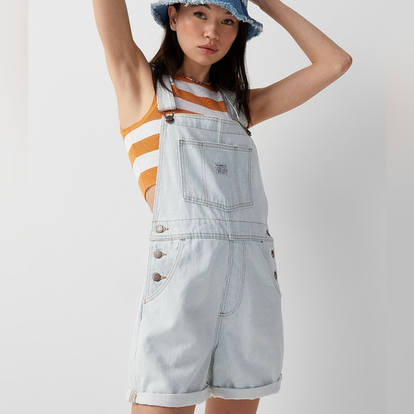 NWT Levi's * Denim Shortalls Overalls Bib Blue Striped - Picture 2 of 10
